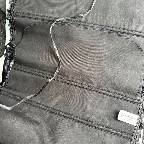 Size 3X black Lacey, and lace up bustier - Picture 5 of 7